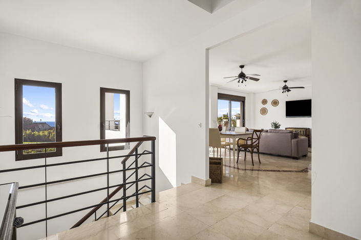 Image No.4-6 Bed Villa for sale