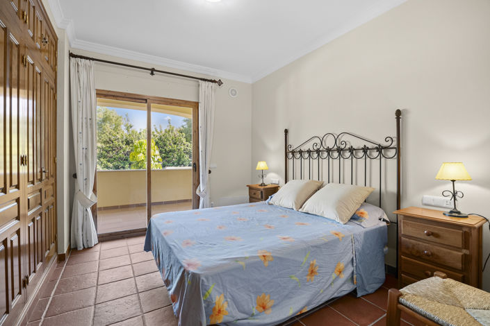 Image No.18-5 Bed House for sale