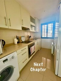 107beautifulmiddlefloorapartment1704251539458