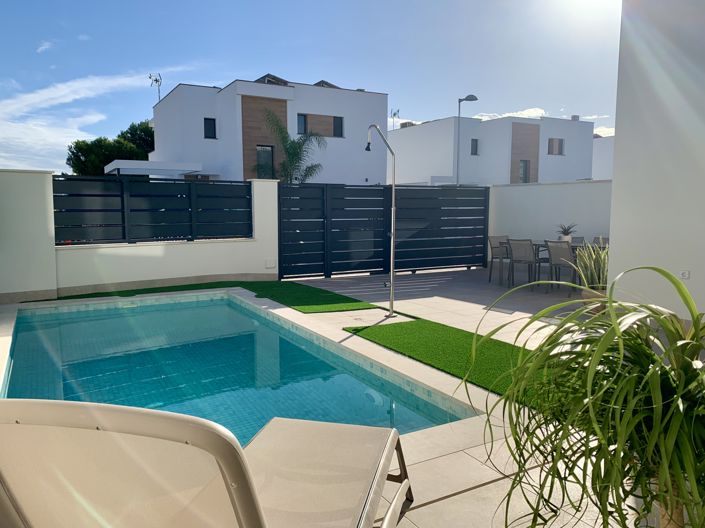 Image No.1-3 Bed Villa for sale