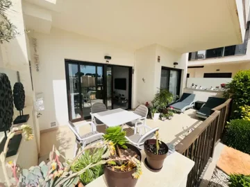 126luxurysouthfacinggroundfloorapartmentinexc