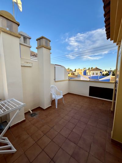 Image No.18-2 Bed Townhouse for sale