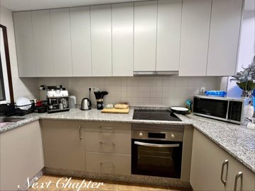 156sunnymodernisedspanishstyle2bedtownhouse17