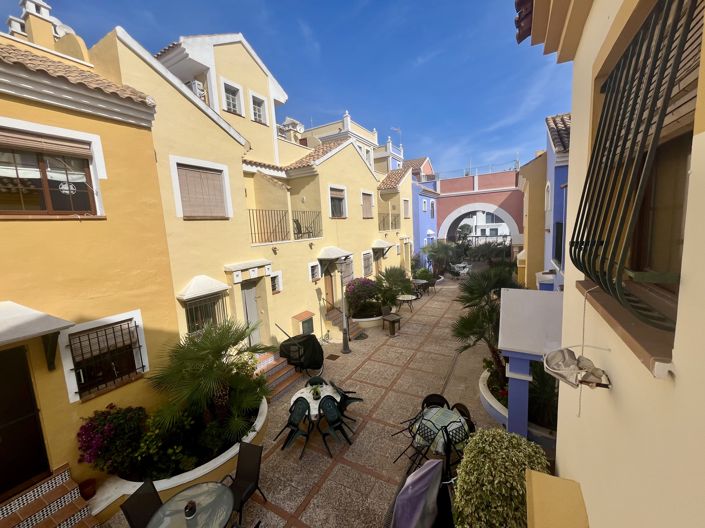 Image No.21-2 Bed Townhouse for sale