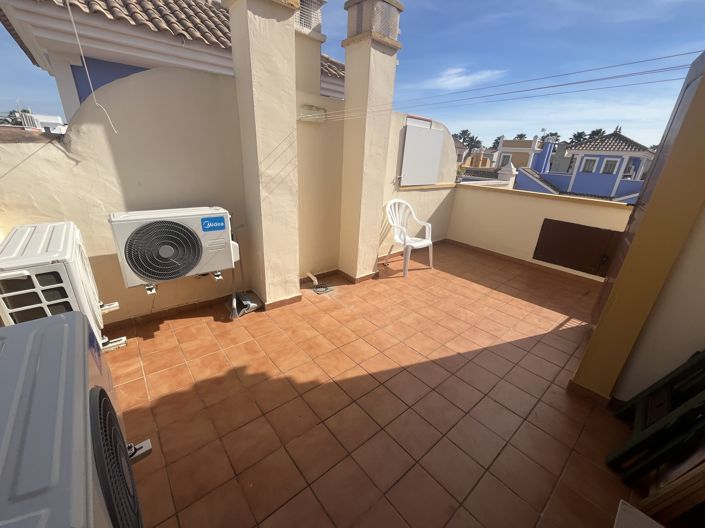 Image No.22-2 Bed Townhouse for sale