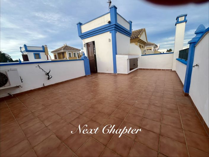 Image No.18-3 Bed Townhouse for sale