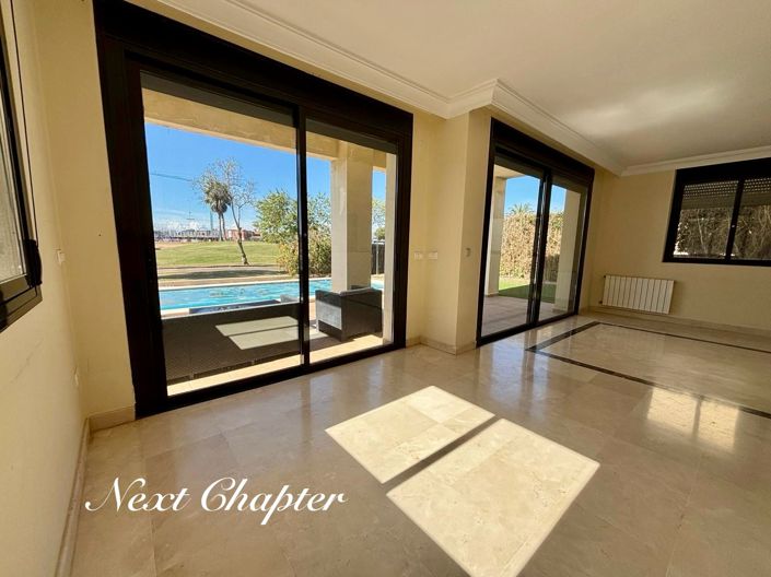 Image No.7-3 Bed Villa for sale