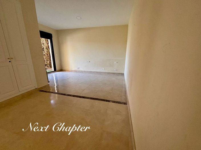 Image No.8-3 Bed Villa for sale