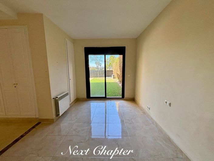 Image No.9-3 Bed Villa for sale