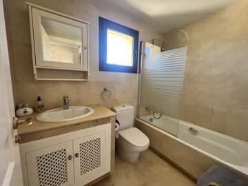 175luxury2bedpenthouserodagolfwithstunningvie