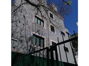 1 - Lisbon, Property