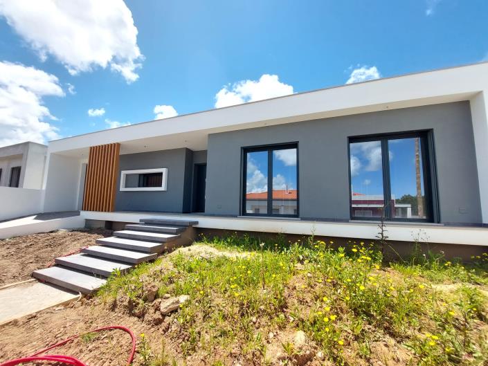 Image No.1-3 Bed House/Villa for sale