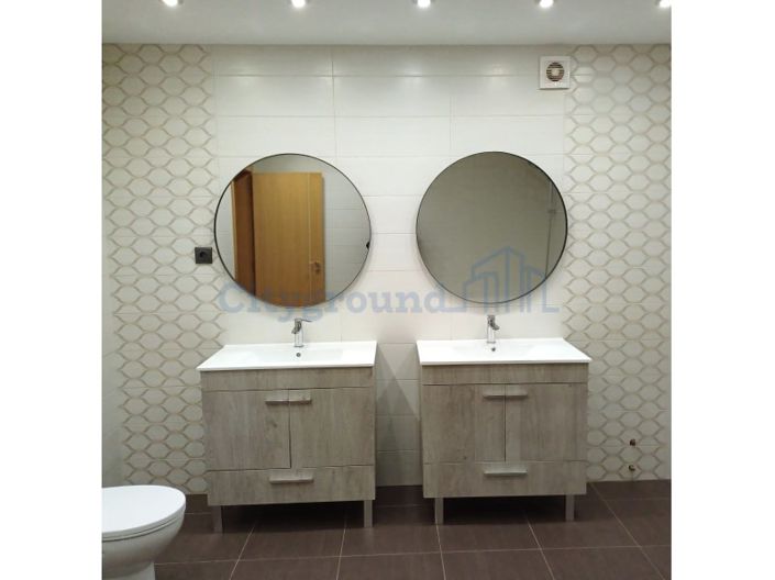 Image No.10-7 Bed House for sale