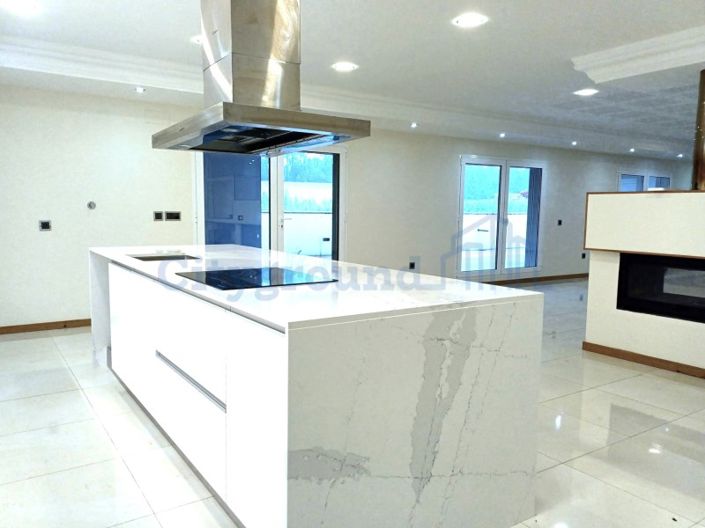 Image No.2-7 Bed House for sale