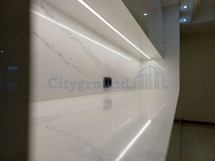 Image No.4-7 Bed House for sale