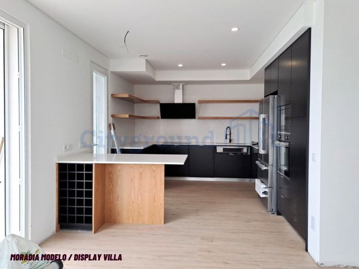 Image No.2-Maison de 4 chambres à vendre à Peniche