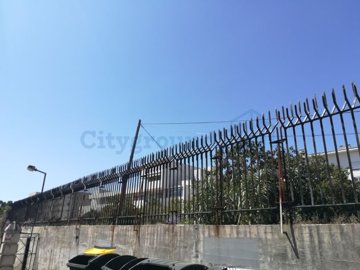 1 - Lisbon, Plot