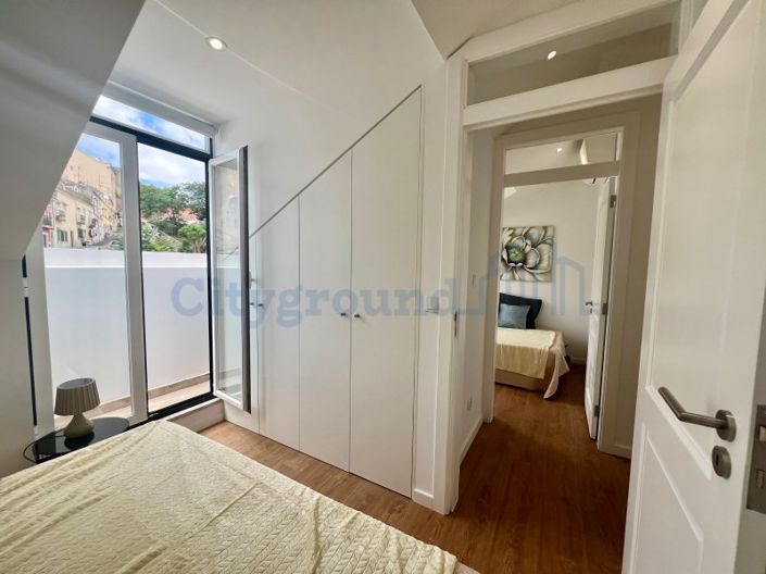 Image No.10-2 Bed Apartment for sale