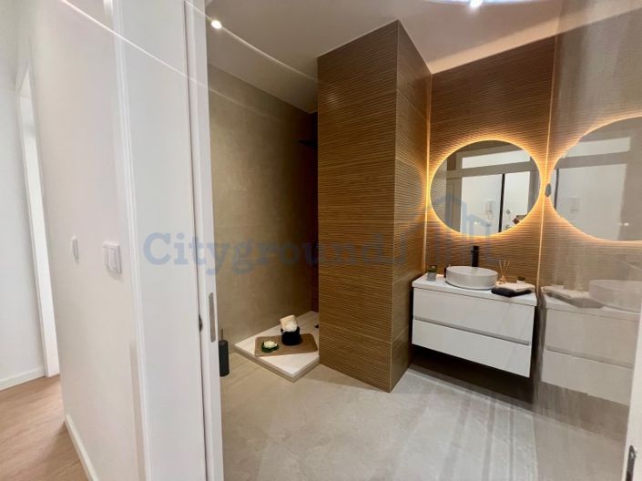 Image No.14-2 Bed Apartment for sale