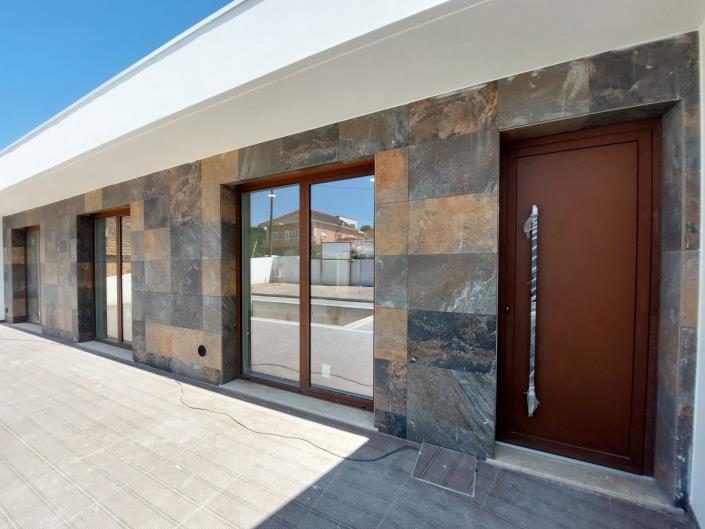 Image No.1-4 Bed Villa for sale