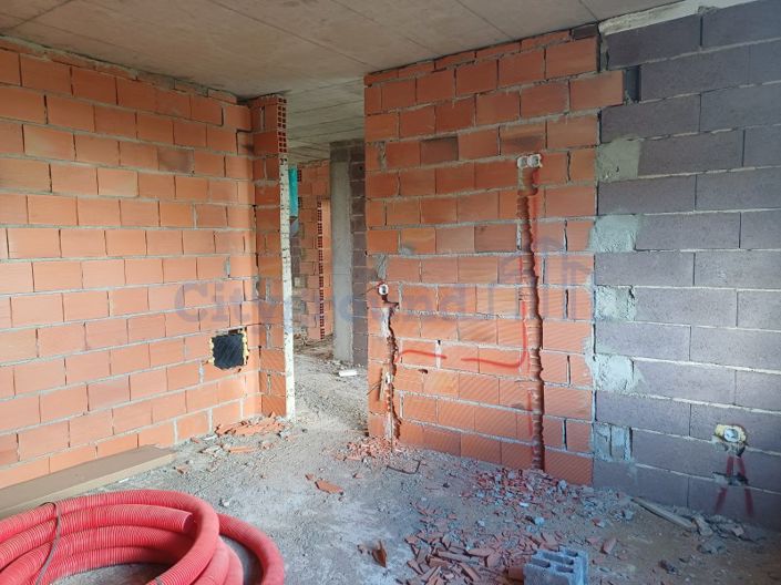 Image No.12-4 Bed House for sale