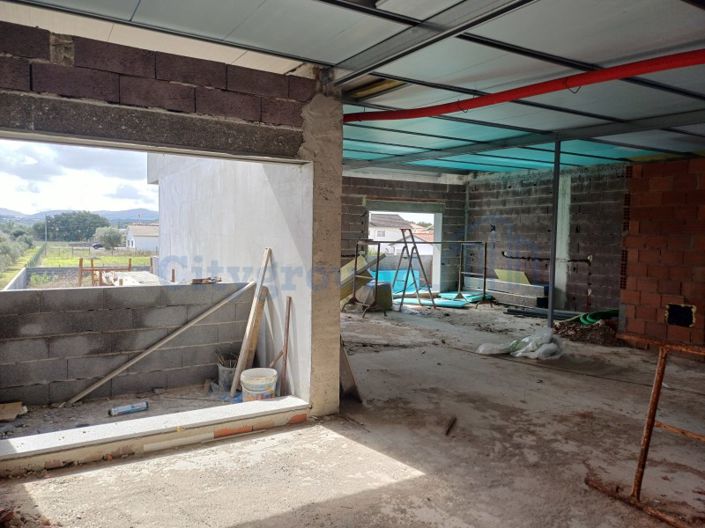 Image No.16-4 Bed House for sale