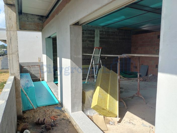 Image No.17-4 Bed House for sale