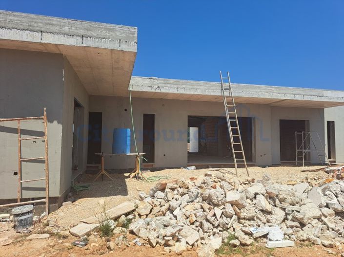 Image No.1-3 Bed House for sale