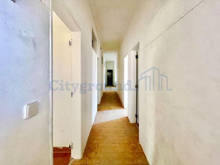 Image No.30-14 Bed Farmhouse for sale