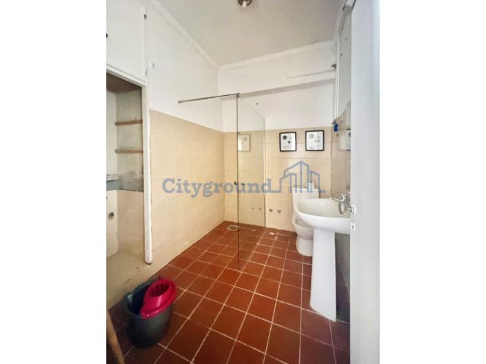 Image No.35-14 Bed Farmhouse for sale