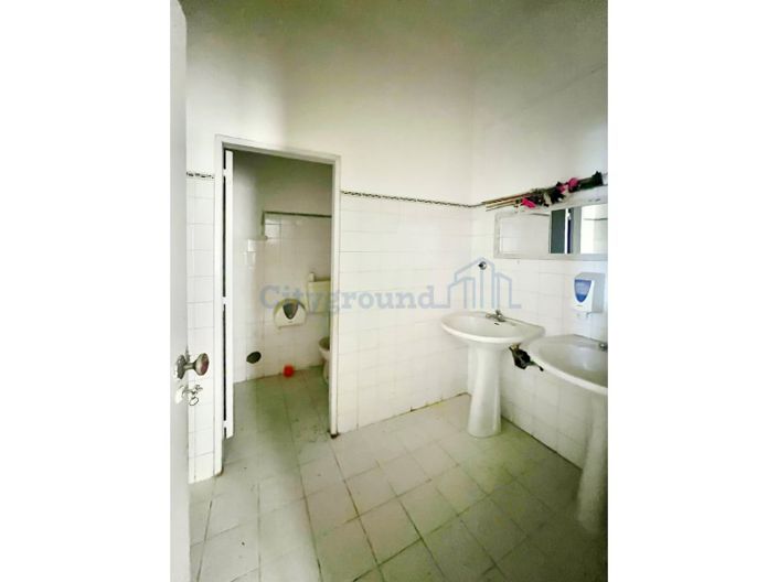 Image No.36-14 Bed Farmhouse for sale