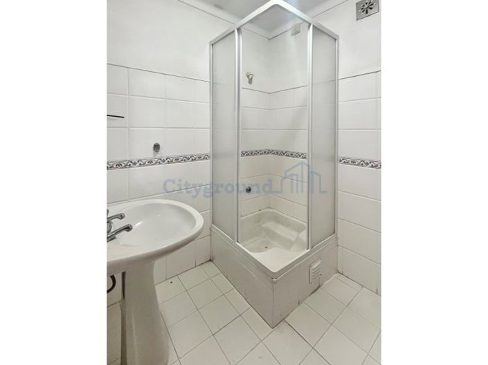 Image No.46-14 Bed Farmhouse for sale