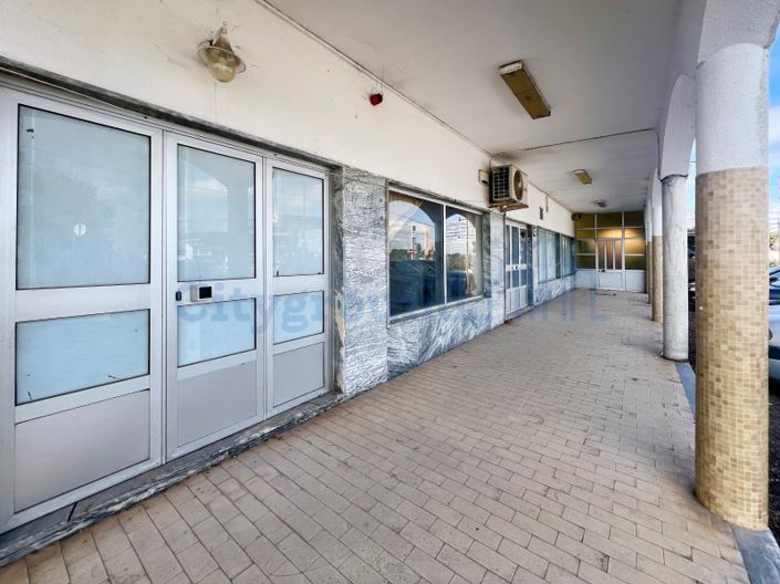 Image No.48-14 Bed Farmhouse for sale