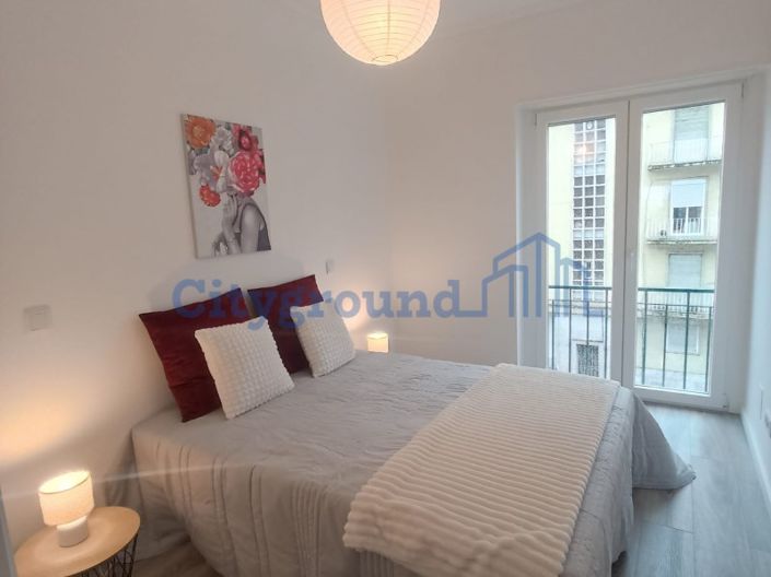 Image No.10-3 Bed Apartment for sale