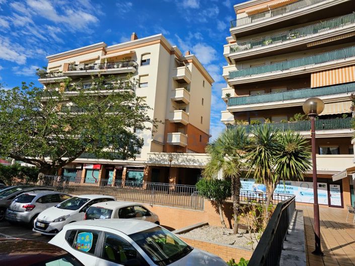 Image No.1-Commercial for sale