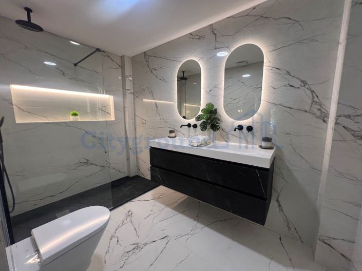 Image No.19-4 Bed House for sale