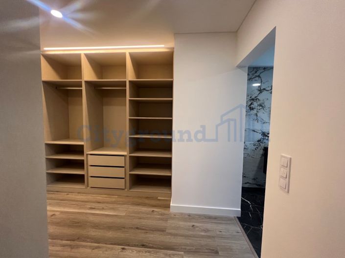 Image No.23-4 Bed House for sale