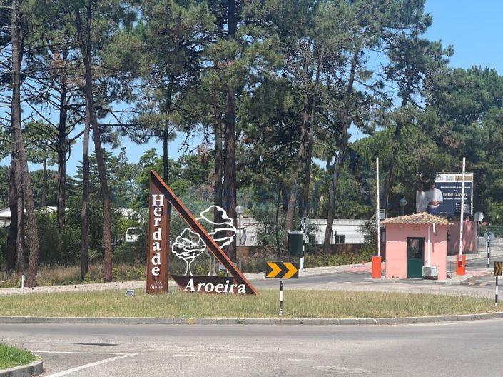 Image No.41-4 Bed House for sale