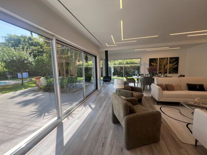 Image No.7-4 Bed House for sale