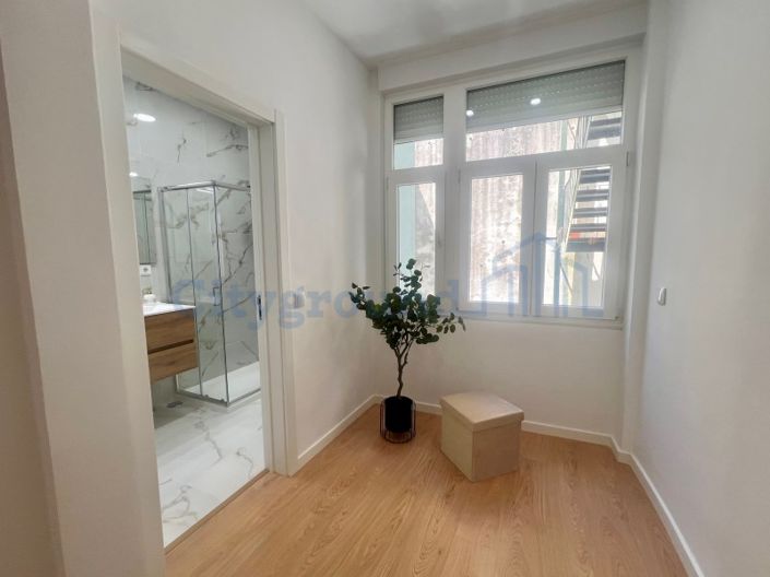 Image No.17-3 Bed Apartment for sale