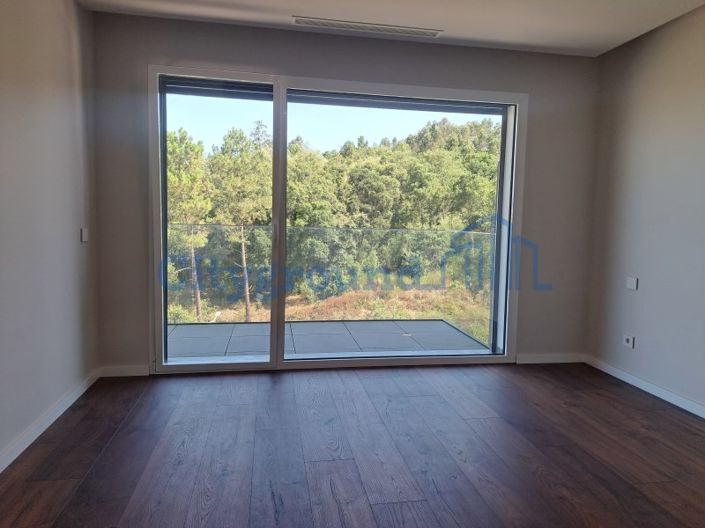 Image No.15-3 Bed Apartment for sale