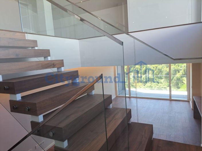 Image No.30-3 Bed Apartment for sale