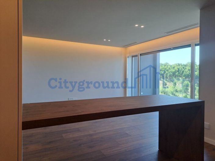 Image No.4-3 Bed Apartment for sale