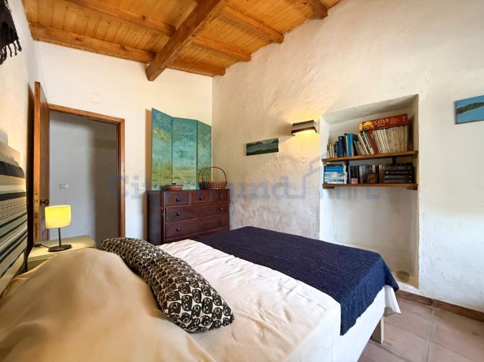 Image No.14-3 Bed House for sale