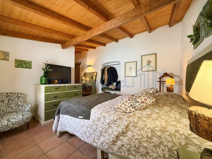 Image No.17-3 Bed House for sale