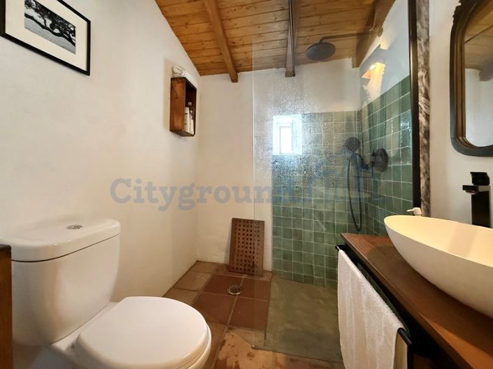 Image No.18-3 Bed House for sale