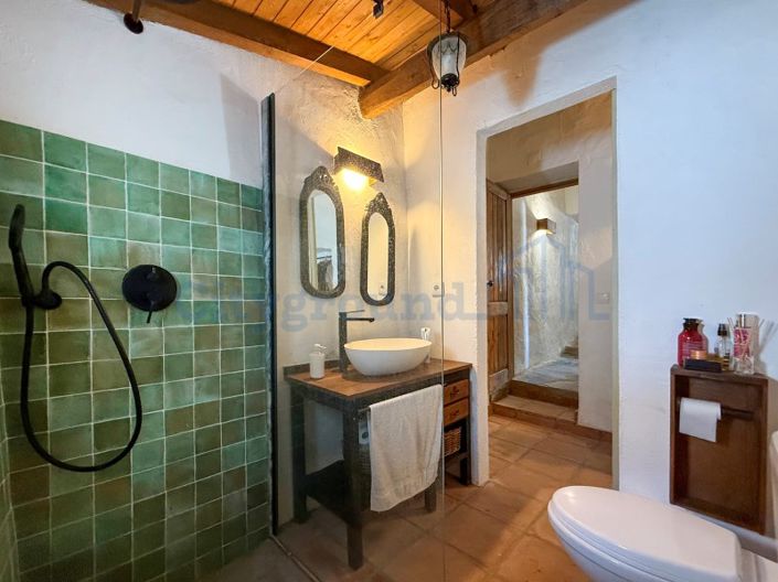 Image No.19-3 Bed House for sale