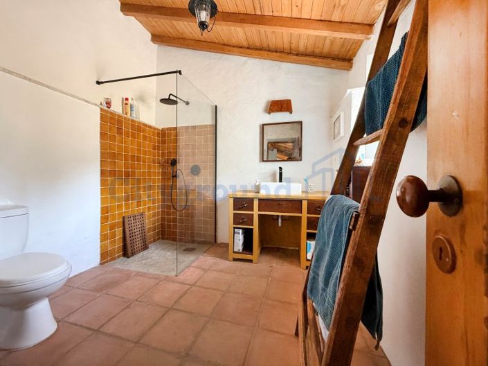 Image No.21-3 Bed House for sale