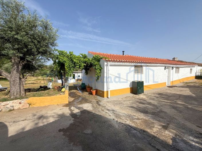 Image No.24-3 Bed House for sale