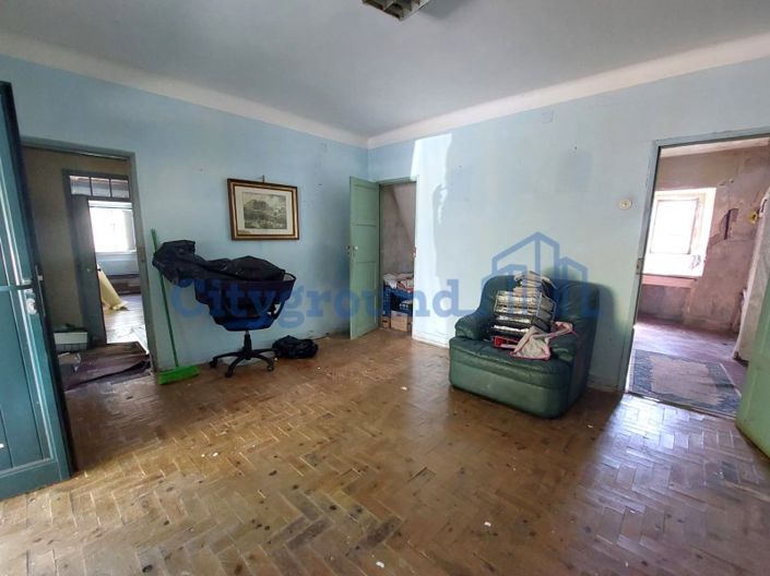 Image No.10-3 Bed House for sale